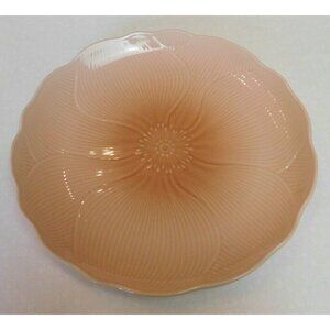 1  Mikasa Spring Amaryllis Pattern 9 1/4" Lunch Plate  Preowned